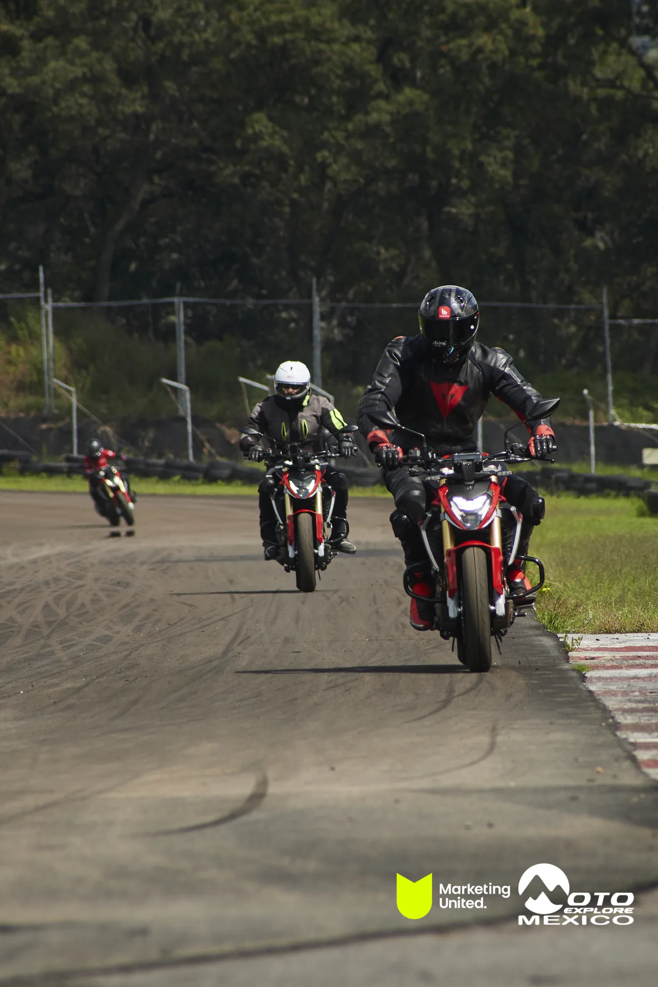 HUNK TRACKDAY 237